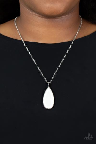 Yacht Ready - White Necklace - Iridescent